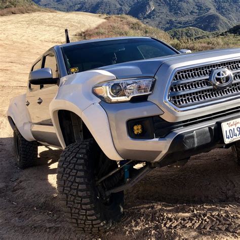 2021 tacoma fender flares
